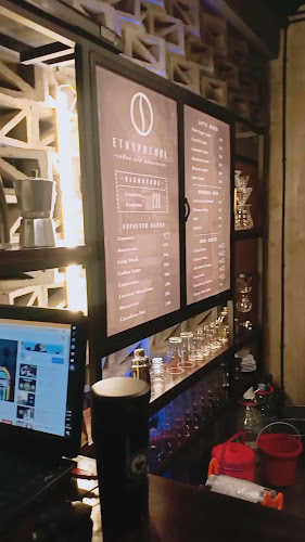 Opinii despre Ethyphenol Coffee and Entertain în Kota Semarang - Gastronomi dan perhotelan