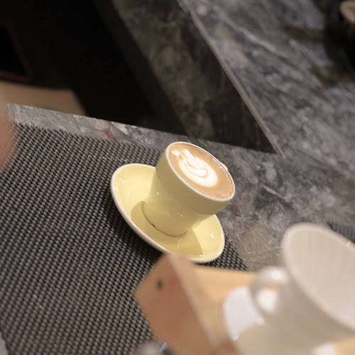 Opinii despre Roemah Pasir în Kota Padang - Gastronomi dan perhotelan