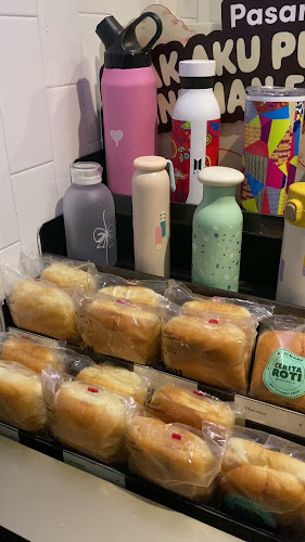 Opinii despre Kopi Kenangan - SPBU Sisingamangaraja în Kota Semarang - Gastronomi dan perhotelan