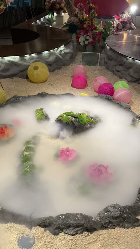 Confera Café & Resto - Gastronomi dan perhotelan