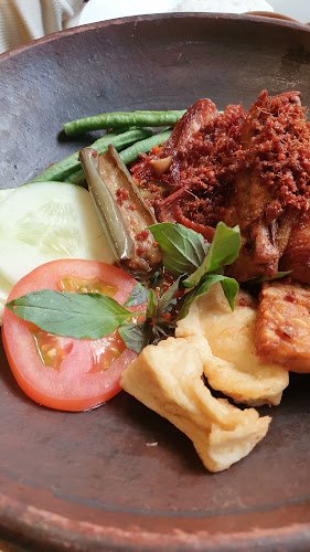 Opinii despre Ketjombrang în Surabaya - Gastronomi dan perhotelan