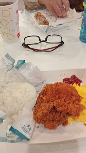 Opinii despre McDonald's - Sangkuriang Cimahi în Kota Cimahi - Gastronomi dan perhotelan