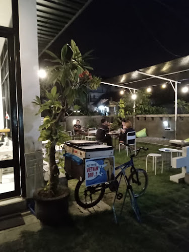Opinii despre BMX Street Coffee în Kota Denpasar - Gastronomi dan perhotelan