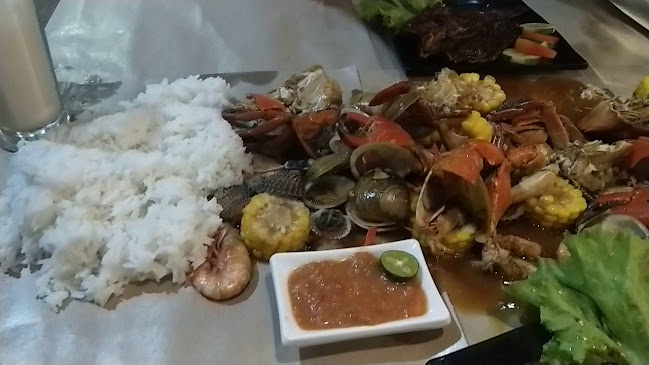 Opinii despre Warung Laut by Condong Square în Kota Singkawang - Gastronomi dan perhotelan