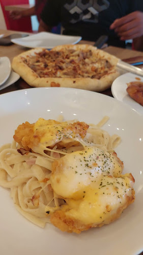 Opinii despre Pizza Hut Restoran în Kota Balikpapan - Gastronomi dan perhotelan