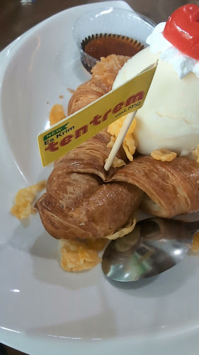 Opinii despre Es Krim Tentrem, Mesen (est.1952) în Kota Surakarta - Gastronomi dan perhotelan