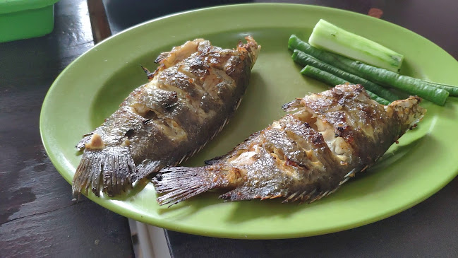 Opinii despre Rumah Makan Pondok Garuda în Kota Banjar Baru - Gastronomi dan perhotelan
