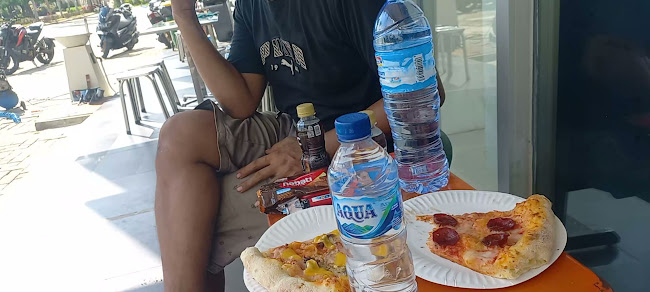 Liberty Slice Pizza - Gastronomi dan perhotelan