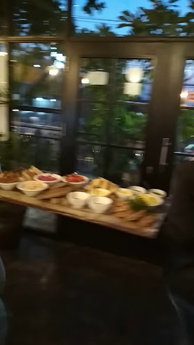 Talisman Rotisserie - Gastronomi dan perhotelan