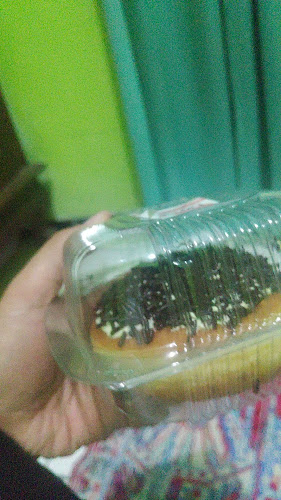 Donat Lia Madiun - Gastronomi dan perhotelan