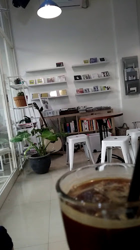 Opinii despre Secangkir Kopi în Kota Makassar - Gastronomi dan perhotelan