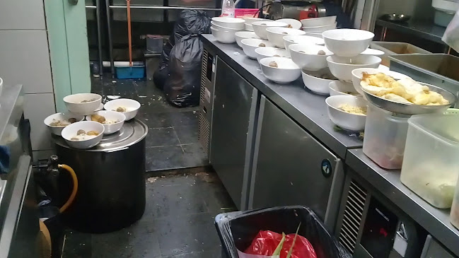 Bakso Lapangan Tembak Senayan - Gastronomi dan perhotelan