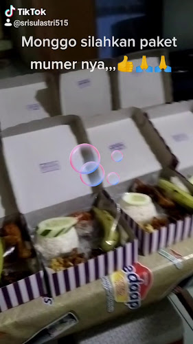 Opinii despre Warung Makan Jaya Makmur în Kota Palangka Raya - Gastronomi dan perhotelan