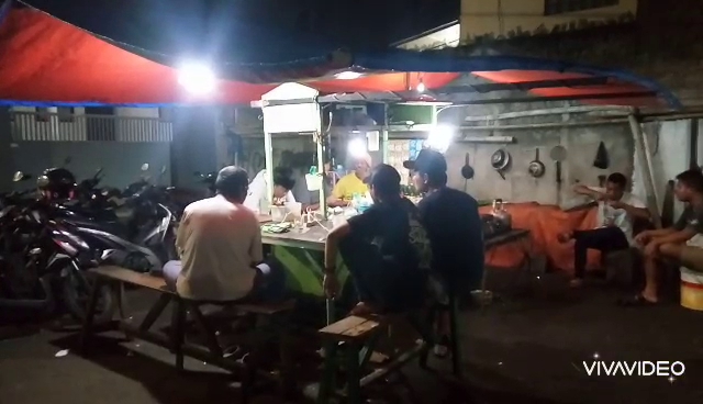 Opinii despre Angkringan Mas Ari progo în Kota Semarang - Gastronomi dan perhotelan