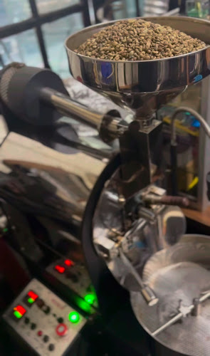 Opinii despre ALADIN COFFEE în Kota Makassar - Gastronomi dan perhotelan