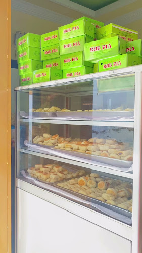 Opinii despre Kue Pia Wijaya Kusuma (Latopia Oleh-oleh Khas Tegal) în Kota Tegal - Gastronomi dan perhotelan