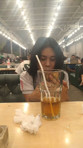 Opinii despre WARKOP BENING în Surabaya - Gastronomi dan perhotelan