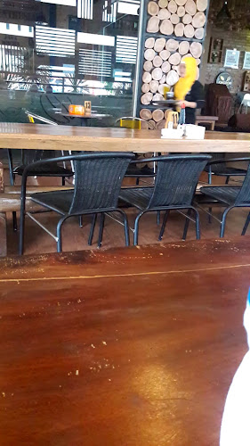 G3V6+38P, Jl. Prof. Dr. H.B. Jassin, Limba U I, Kota Sel., Kota Gorontalo, Gorontalo 96135