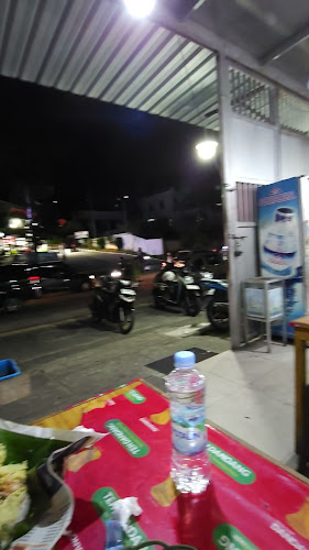 Opinii despre Nasi Pecel Pincuk (Khas Madiun) în Kota Balikpapan - Gastronomi dan perhotelan