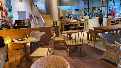 Umanari Cafe & Resto