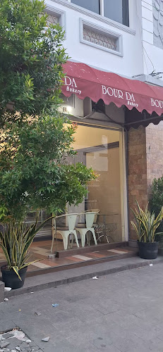 Bourda Bakery - Gastronomi dan perhotelan