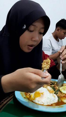 Jl. Zahlul Street Kebesaran No.15, Aro IV Korong, Kec. Lubuk Sikarah, Kota Solok, Sumatera Barat 27316