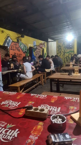 Tongkrongan Pakde Bakat - Gastronomi dan perhotelan