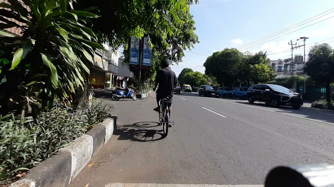 Jl. Jend. Urip Sumoharjo No.93, Kepatihan Wetan, Kec. Jebres, Kota Surakarta, Jawa Tengah 57129