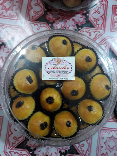 Amelia Cake & Cookies