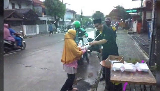 Opinii despre Kedai kavelia în Kota Depok - Gastronomi dan perhotelan