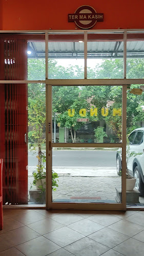 Opinii despre Ikan Segar Mundu Resto dan Kost în Kota Madiun - Gastronomi dan perhotelan