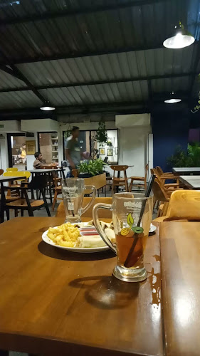Opinii despre Coffee Toffee Airlangga Corner în Surabaya - Gastronomi dan perhotelan