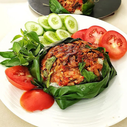 Opinii despre Pesona Angkringan Kediri în Kota Kediri - Gastronomi dan perhotelan