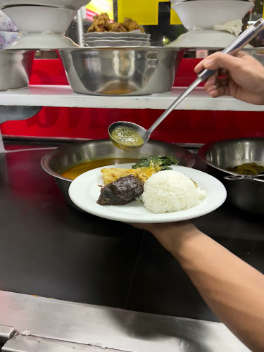 Opinii despre Rumah Makan Sari Bundo Jaya în Kota Denpasar - Gastronomi dan perhotelan