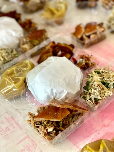 Warung Nasi Babi Guling Men Repot