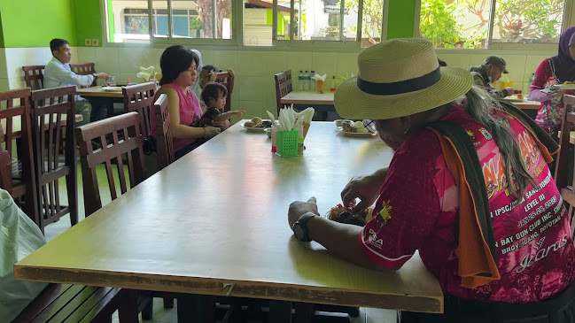 Opinii despre Rumah Makan Sari Bundo Jaya în Kota Denpasar - Gastronomi dan perhotelan