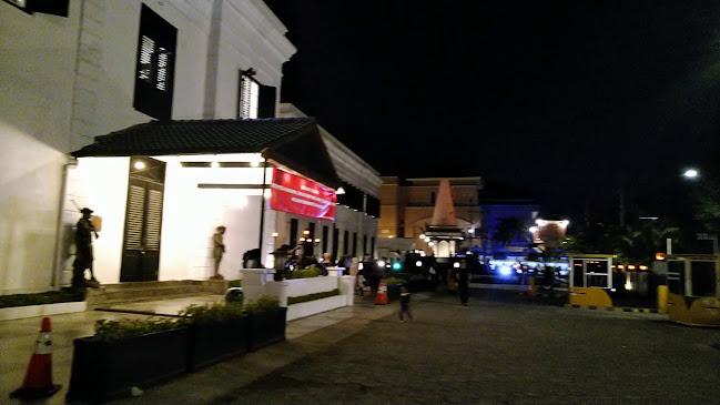 CRGJ+FMW, Kedung Lumbu, Kec. Ps. Kliwon, Kota Surakarta, Jawa Tengah 57133