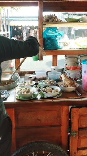 Opinii despre Dicky bakso 2 daging lembu asli în Kota Medan - Gastronomi dan perhotelan