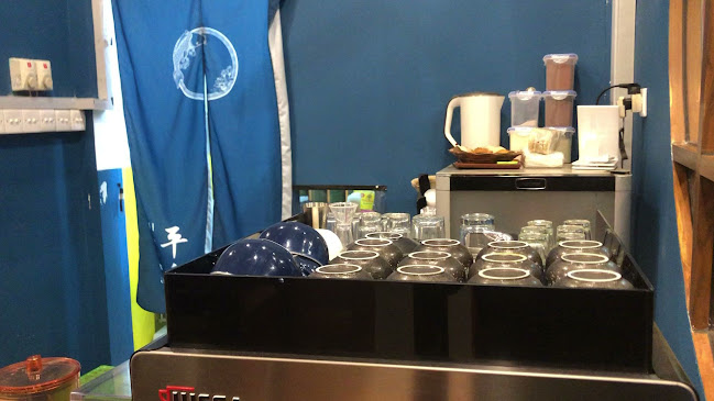 Opinii despre Heiwa Coffee And Co. X Ayam Gepuk Pak Gembus Cimahi în Kota Cimahi - Gastronomi dan perhotelan