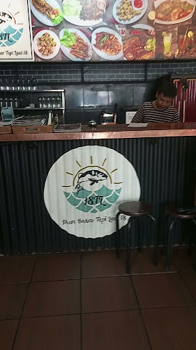 Opinii despre Ikan Bakar Tepi Laut 18 în Kota Bandung - Gastronomi dan perhotelan