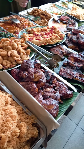 Opinii despre Rumah Makan Pondok Garuda în Kota Banjar Baru - Gastronomi dan perhotelan