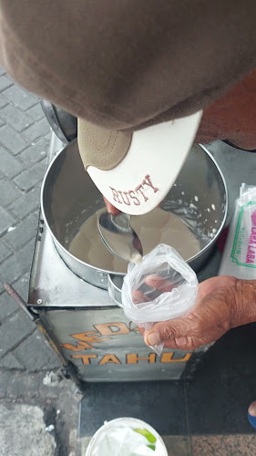 Opinii despre Wedang Tahu Khas Semarang Pak Pardi în Kota Semarang - Gastronomi dan perhotelan