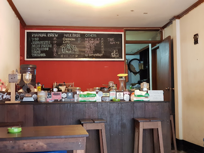 Jl. Rereng Wulung No.32, Sukaluyu, Kec. Cibeunying Kaler, Kota Bandung, Jawa Barat 40123