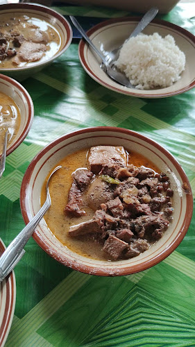 Opinii despre Warung Brongkos Handayani în Kota Yogyakarta - Gastronomi dan perhotelan