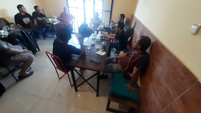 Opinii despre DAMN Coffee în Kota Depok - Gastronomi dan perhotelan