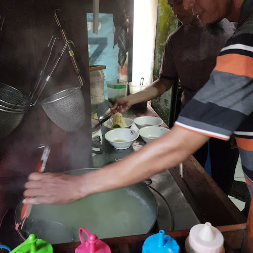 Opinii despre Mie Ayam Level - Shanum'99 Puspogiwang în Kota Semarang - Gastronomi dan perhotelan