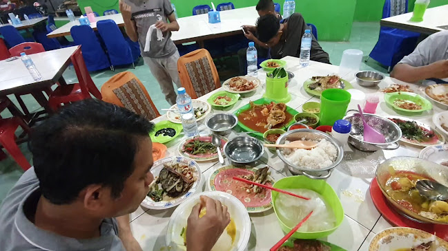 Opinii despre Rumah Makan Selera Alam în Kota Kendari - Gastronomi dan perhotelan