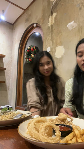 Opinii despre Toko Kopi Oetama în Kota Yogyakarta - Gastronomi dan perhotelan