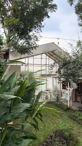 Opinii despre Tanasurga restaurant, cafe, garden and less waste organic store în Kota Salatiga - Gastronomi dan perhotelan