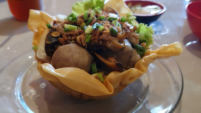 Opinii despre Warung Curhat în Surabaya - Gastronomi dan perhotelan